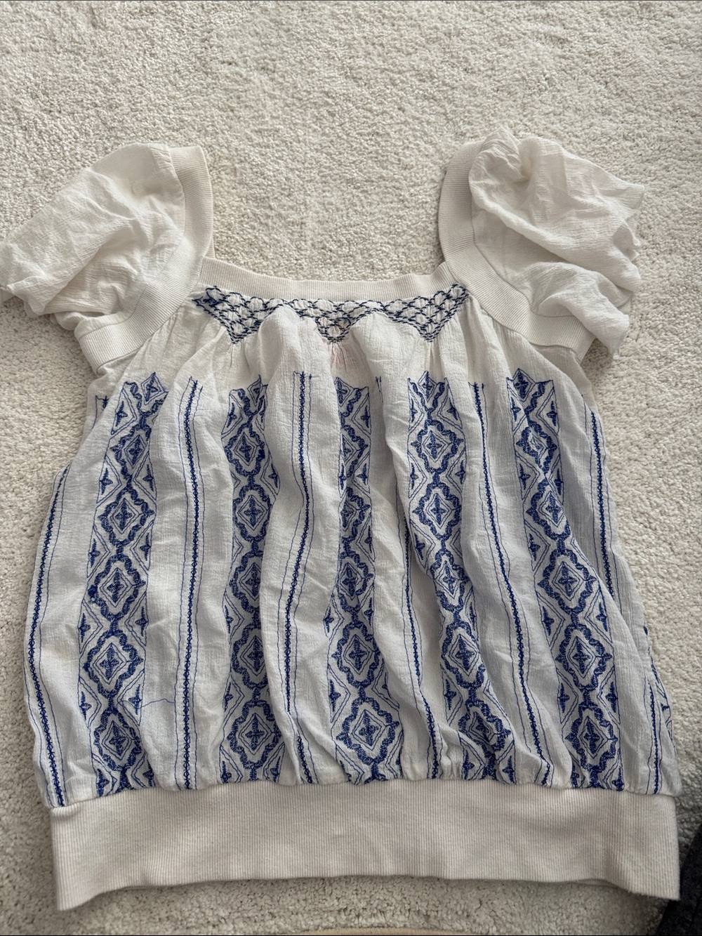 ❌SOLD❌ Free People White Peasant Top with Blue Embroidery - Picture 5 of 7